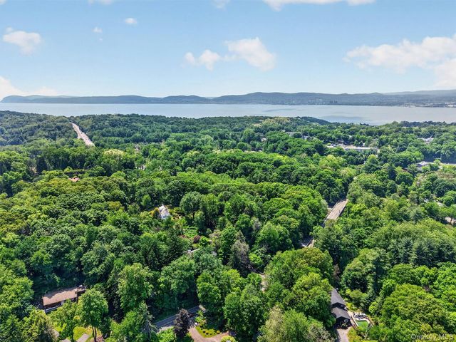 24 Watch Hill Road, Croton-on-hudson, NY 10520