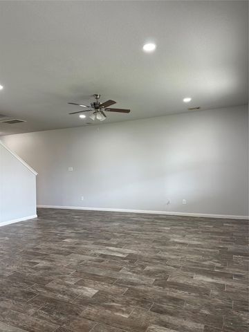 5819 Golden Cove Road, Cove, TX 77523