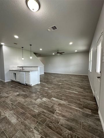 5819 Golden Cove Road, Cove, TX 77523