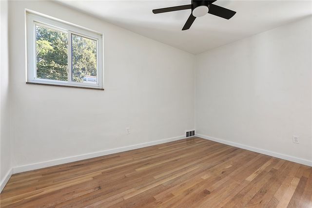 6424 Swan Dr, Verona, PA 15147