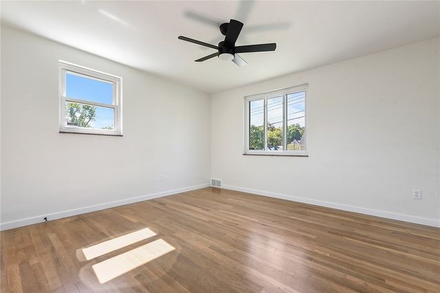 6424 Swan Dr, Verona, PA 15147