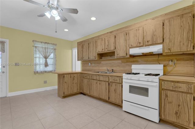 2322 SW 128th Avenue, Miami, FL 33175