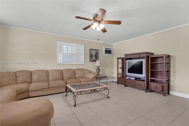 2322 SW 128th Avenue, Miami, FL 33175