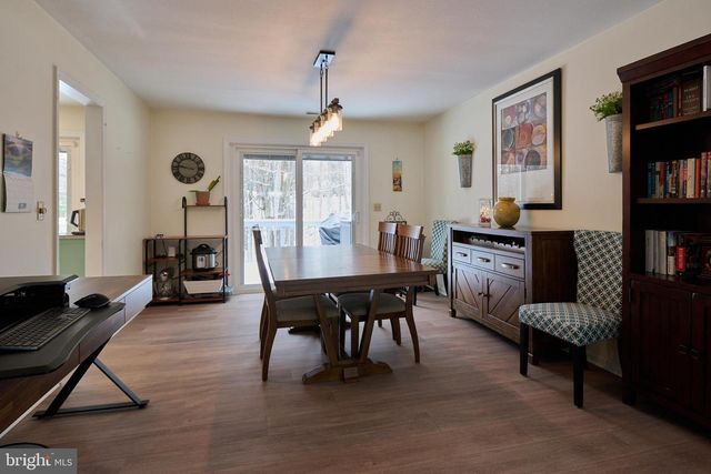 681 BERKSHIRE DR, State College, PA 16803