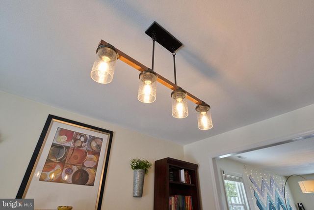 681 BERKSHIRE DR, State College, PA 16803