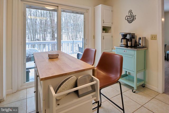 681 BERKSHIRE DR, State College, PA 16803