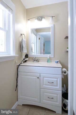 681 BERKSHIRE DR, State College, PA 16803