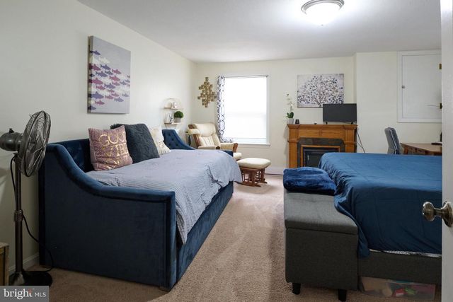 681 BERKSHIRE DR, State College, PA 16803