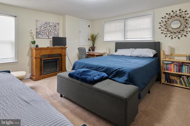 681 BERKSHIRE DR, State College, PA 16803