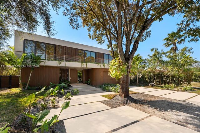 6450 SW 82nd St, Miami, FL 33143