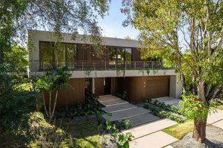 6450 SW 82nd St, Miami, FL 33143