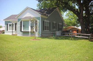 108 W Grove Street, Pilot Point, TX 76258