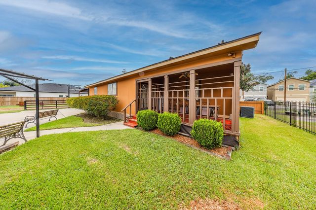 7809 Beckley Street, Houston, TX 77088