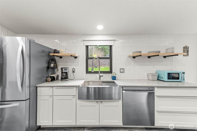 19536 Abbey Lane SE, Bucoda, WA 98530