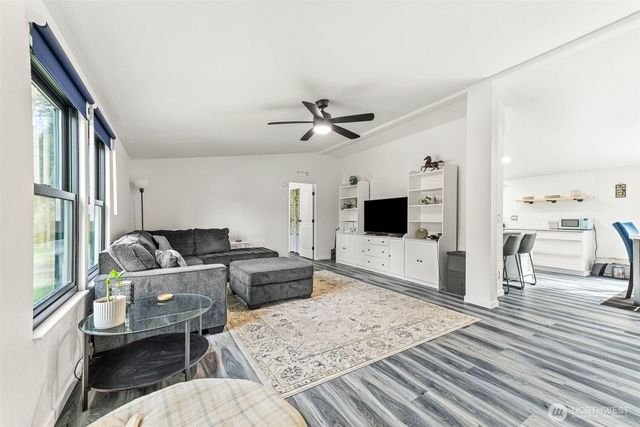 19536 Abbey Lane SE, Bucoda, WA 98530