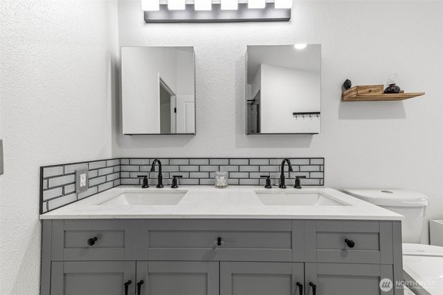 19536 Abbey Lane SE, Bucoda, WA 98530