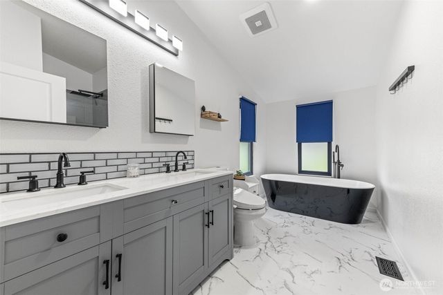 19536 Abbey Lane SE, Bucoda, WA 98530