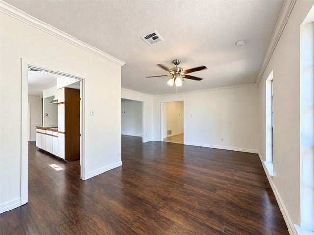 1118 Alexandria Dr, Corpus Christi, TX 78412