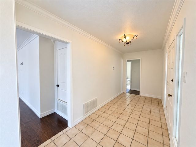 1118 Alexandria Dr, Corpus Christi, TX 78412