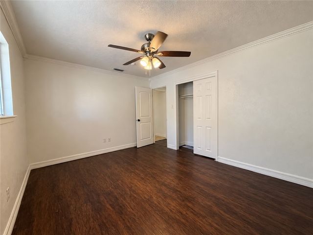 1118 Alexandria Dr, Corpus Christi, TX 78412