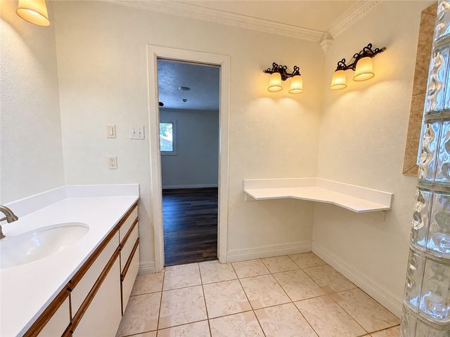 1118 Alexandria Dr, Corpus Christi, TX 78412