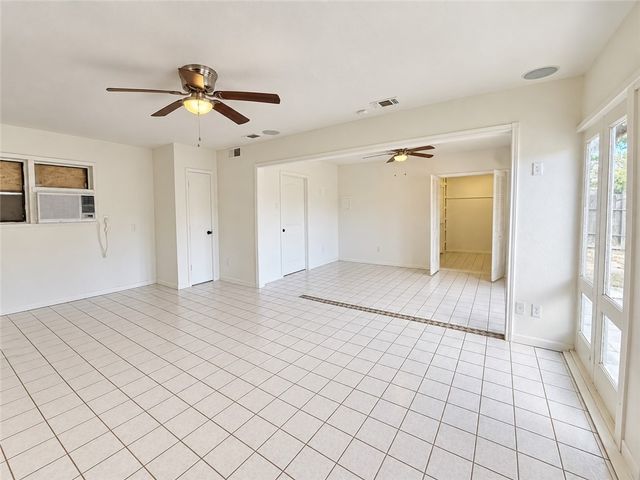 1118 Alexandria Dr, Corpus Christi, TX 78412