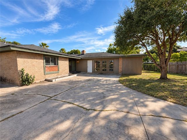 1118 Alexandria Dr, Corpus Christi, TX 78412