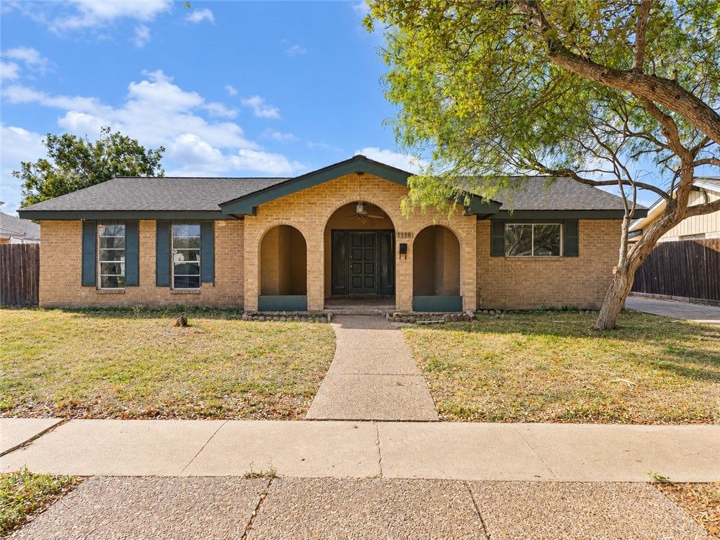 1118 Alexandria Dr, Corpus Christi, TX 78412 — exterior