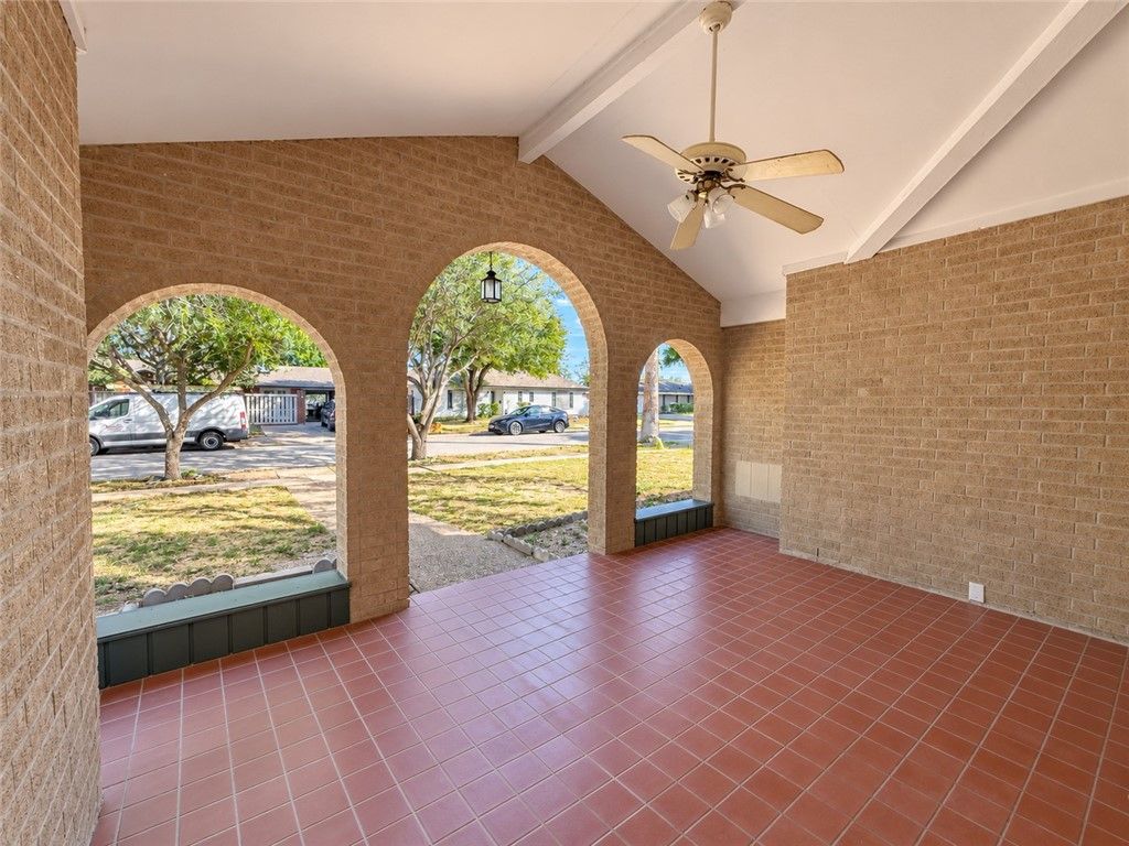 1118 Alexandria Dr, Corpus Christi, TX 78412 — photo 5