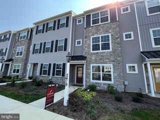 2467 SPRING WATER CIRCLE, Lancaster, PA 17601