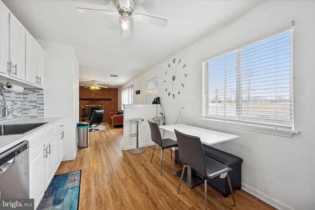 1 ARDEN AVE, New Castle, DE 19720