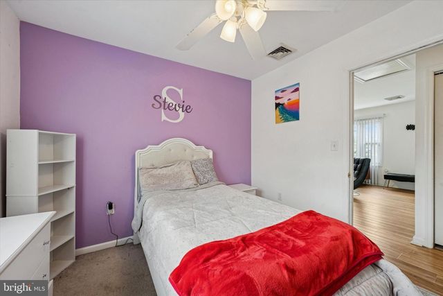 1 ARDEN AVE, New Castle, DE 19720