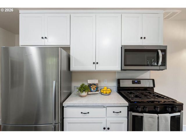 400 W 29TH St, Vancouver, WA 98660