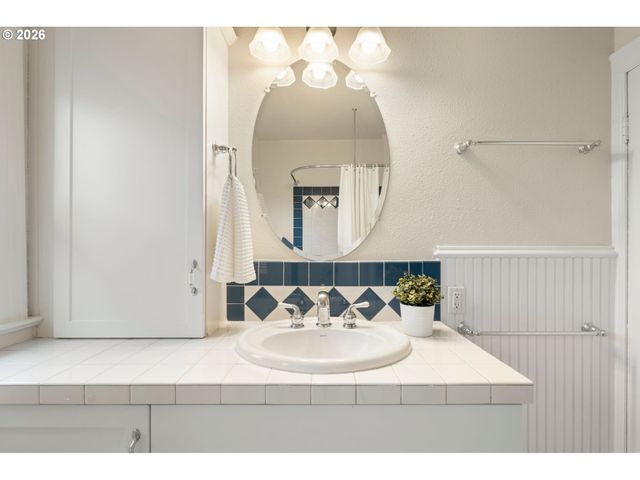 400 W 29TH St, Vancouver, WA 98660