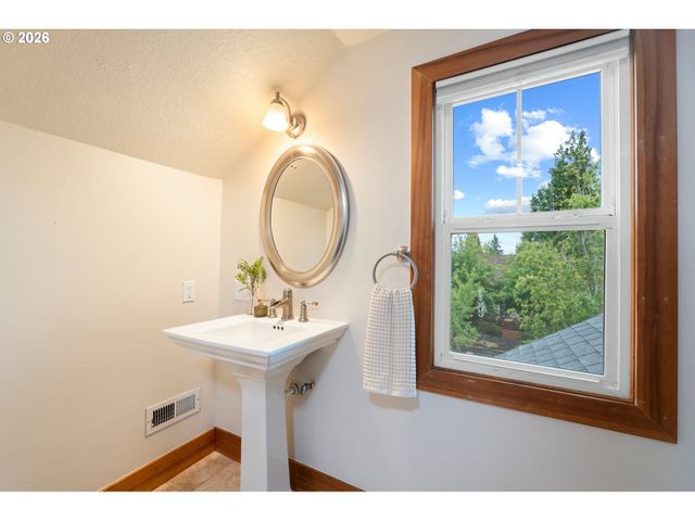 400 W 29TH St, Vancouver, WA 98660