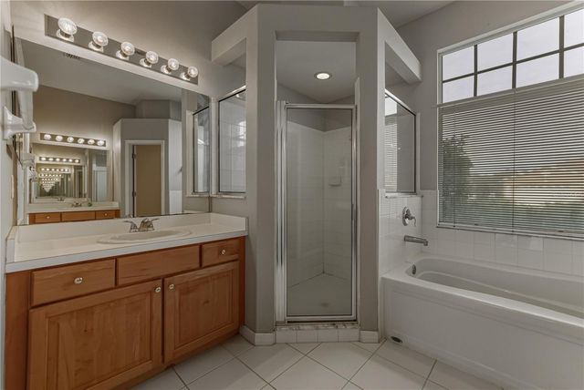 24647 BLAZING TRAIL WAY, Land O Lakes, FL 34639