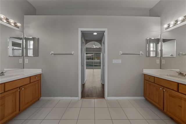 24647 BLAZING TRAIL WAY, Land O Lakes, FL 34639