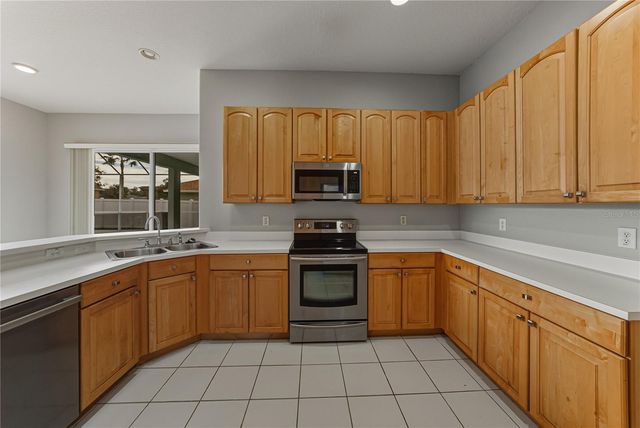 24647 BLAZING TRAIL WAY, Land O Lakes, FL 34639