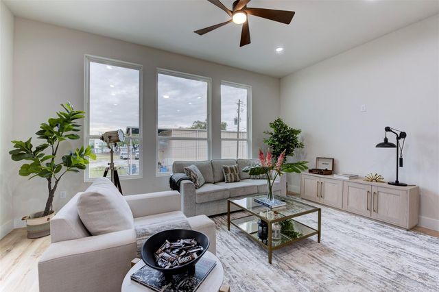 1304 Evelyn Street, Houston, TX 77009