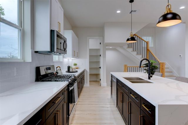 1304 Evelyn Street, Houston, TX 77009