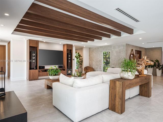 17220 SW 46th St, Southwest Ranches, FL 33331