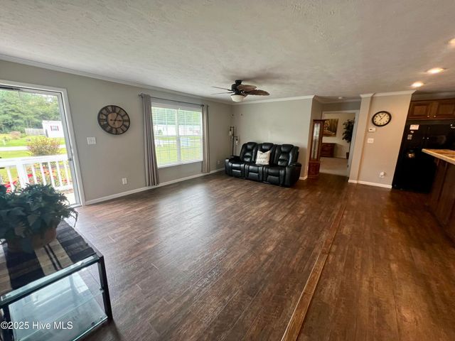 5741 Dean Drive, Washington, NC 27889