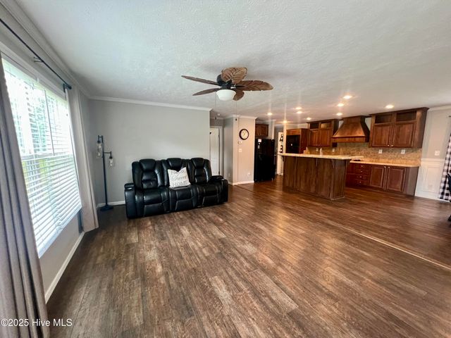 5741 Dean Drive, Washington, NC 27889