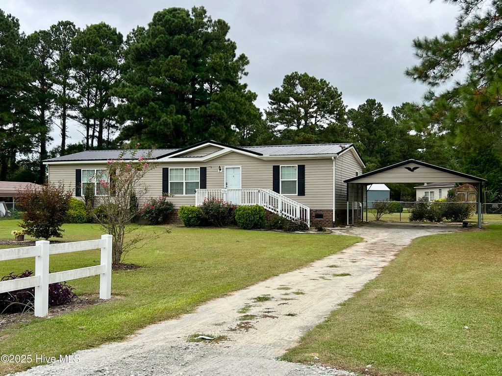 5741 Dean Drive, Washington, NC 27889