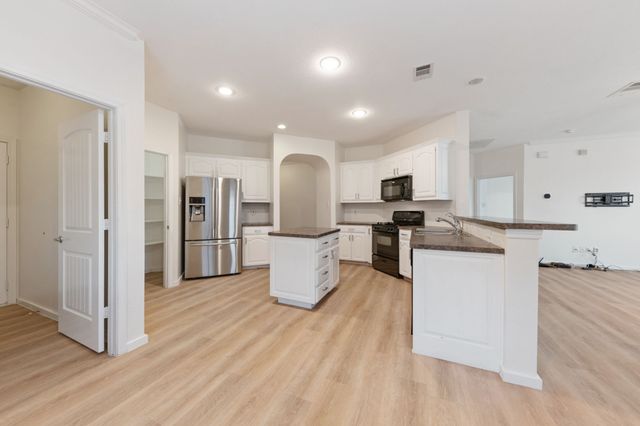 1164 Roping Reins Way, Fort Worth, TX 76052