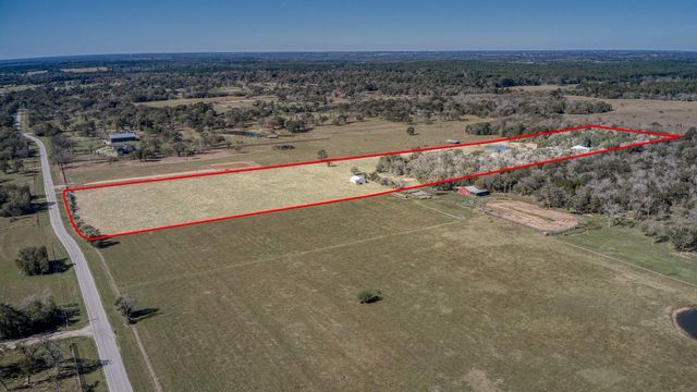 35684 Howell Road, Waller, TX 77484