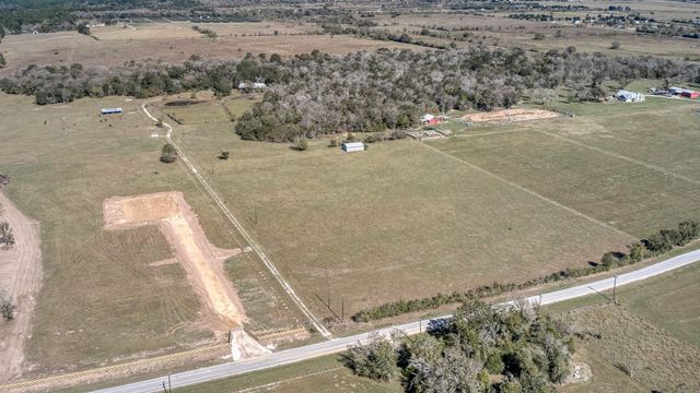 35684 Howell Road, Waller, TX 77484