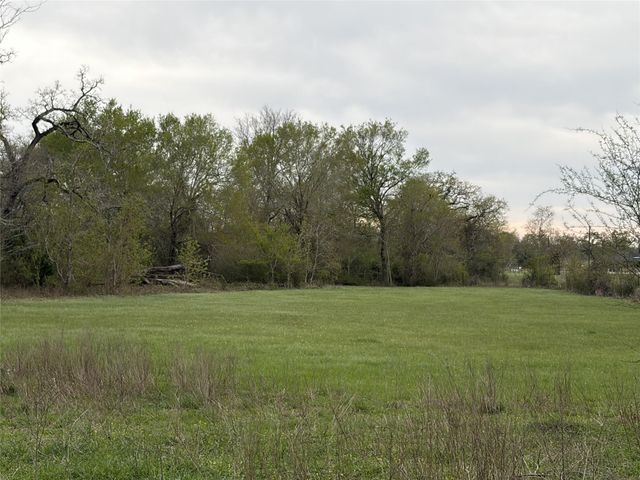 35684 Howell Road, Waller, TX 77484