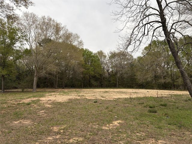 35684 Howell Road, Waller, TX 77484