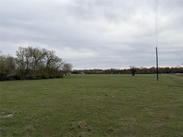 35684 Howell Road, Waller, TX 77484